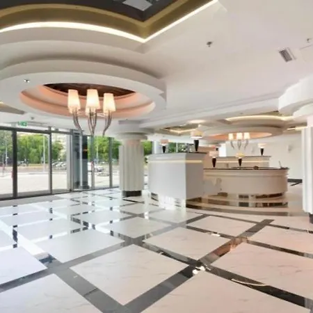 Hanza Tower Bohemia 22 Pool & Jacussi Daire